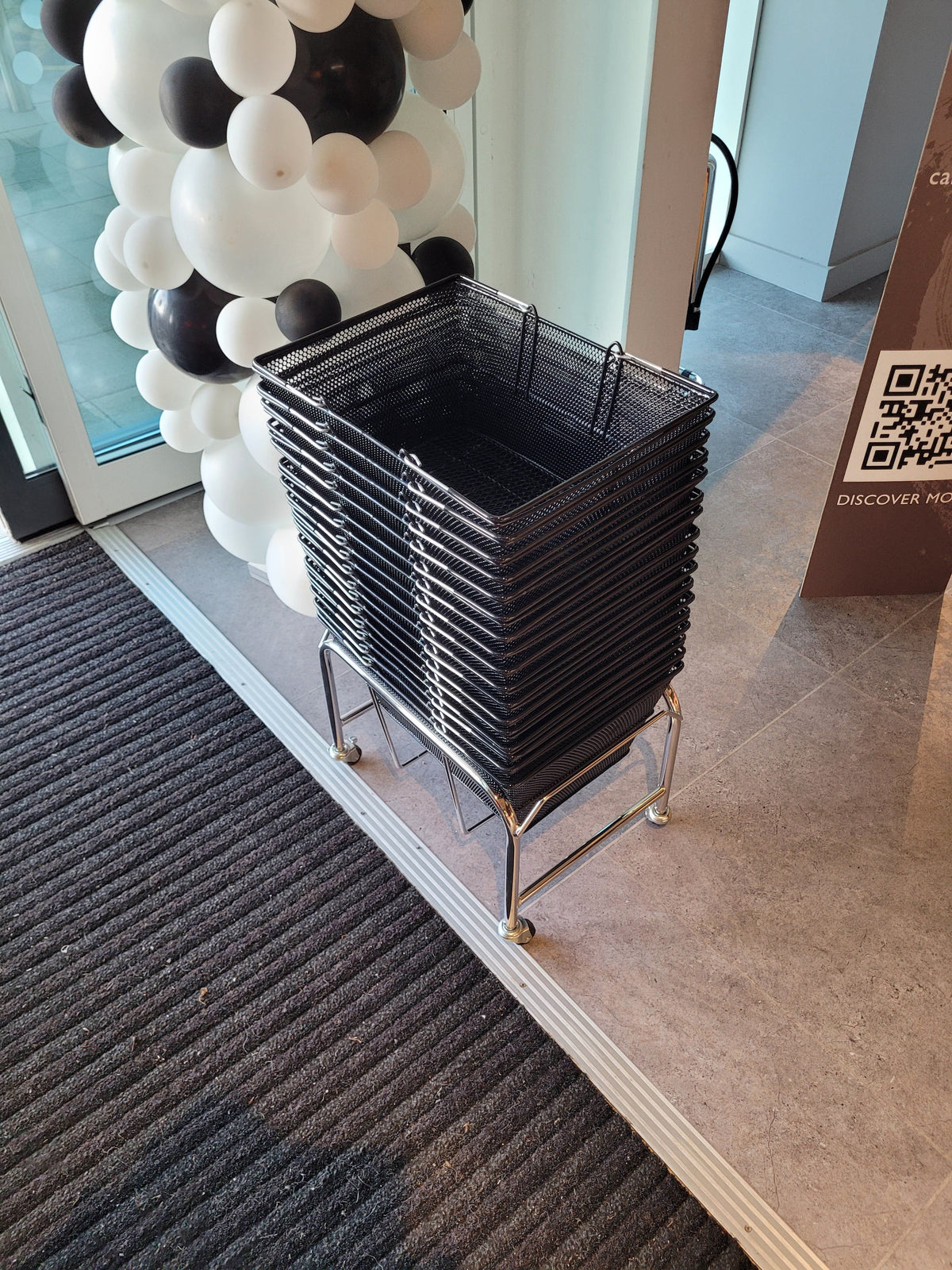 Luxury Black Wire Shopping Basket, Luxury Black Mesh Shopping Basket / 1, Filstorage