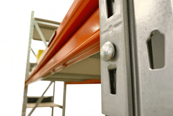 longspan workstation close up frame and beam