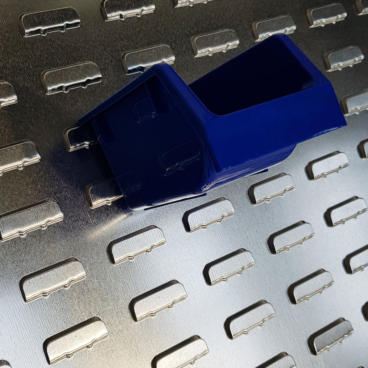 Parts Bins Louvre Backplate (Landscape), Backplate 1000x500 LP2, Filstorage